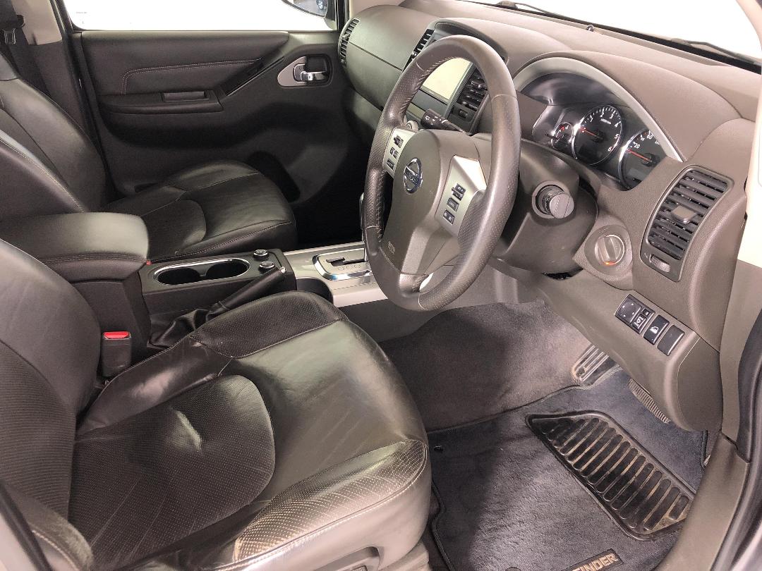 Photo '16' of Nissan Pathfinder Photo '16' of Nissan Pathfinder