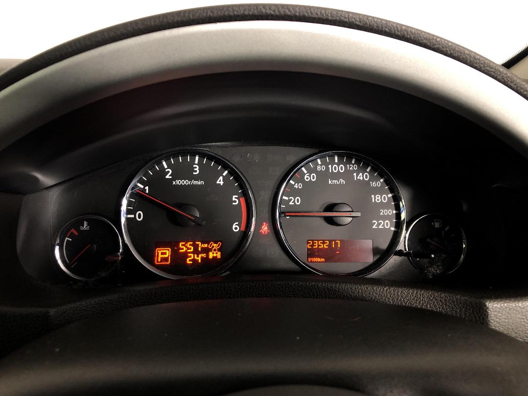 Photo '21' of Nissan Pathfinder Photo '21' of Nissan Pathfinder