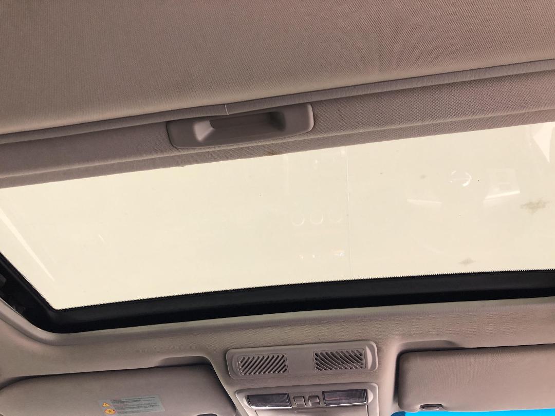 Photo '23' of Nissan Pathfinder Photo '23' of Nissan Pathfinder