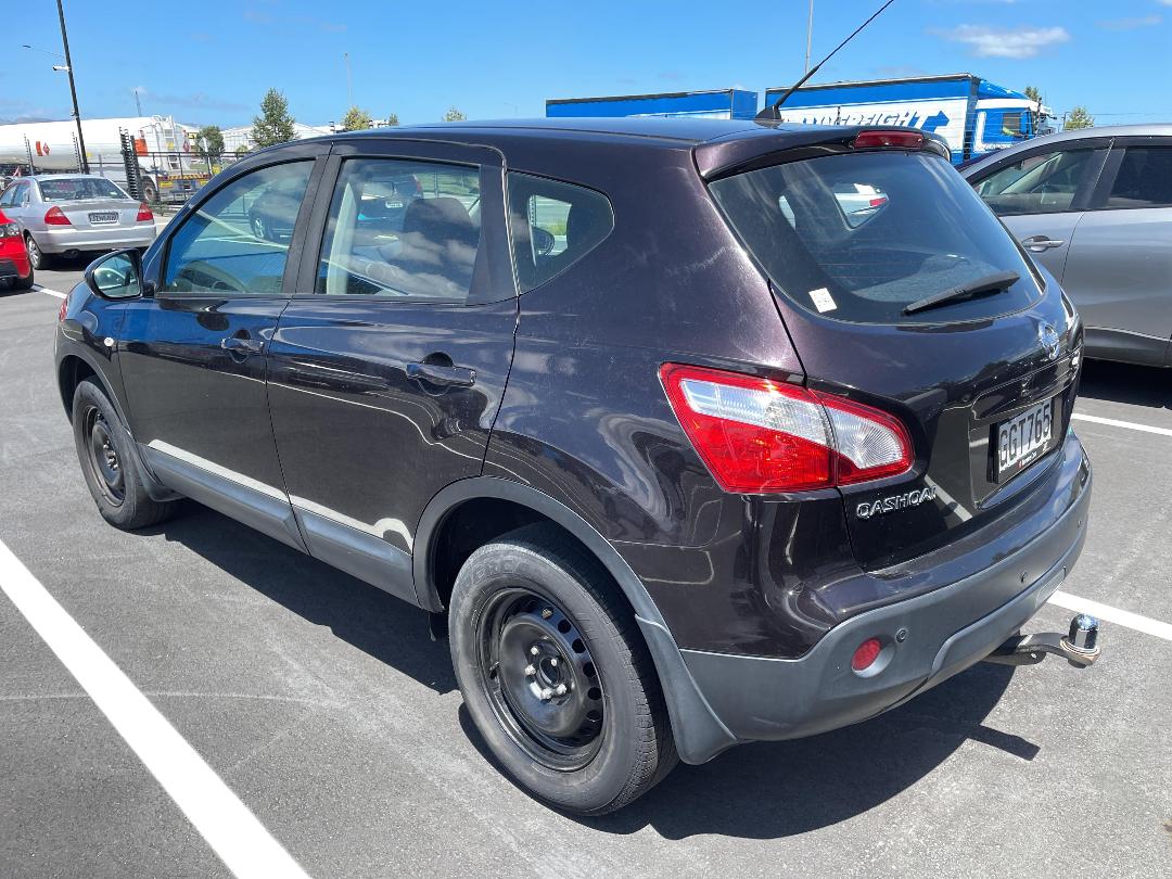 Photo '10' of Nissan Qashqai ST Photo '10' of Nissan Qashqai ST