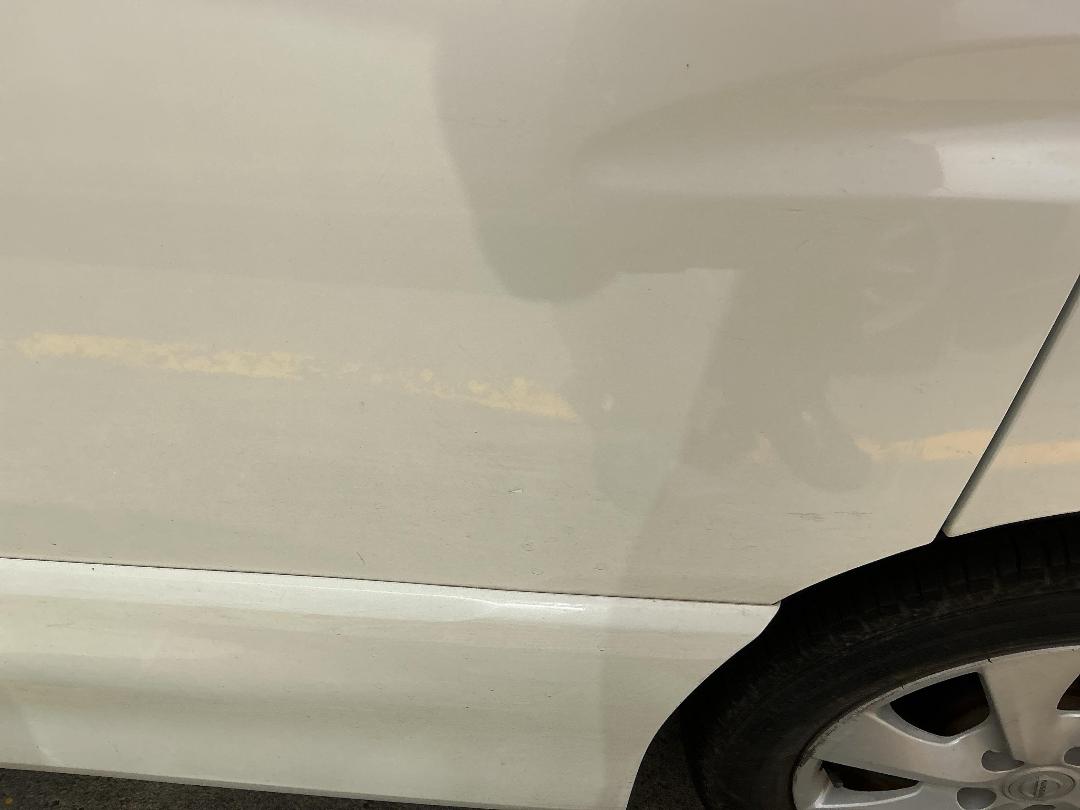 Photo '10' of Nissan Serena Hybrid Photo '10' of Nissan Serena Hybrid