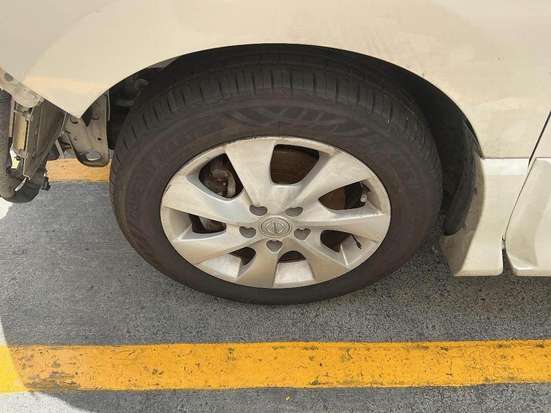 Photo '9' of Nissan Serena Hybrid Photo '9' of Nissan Serena Hybrid