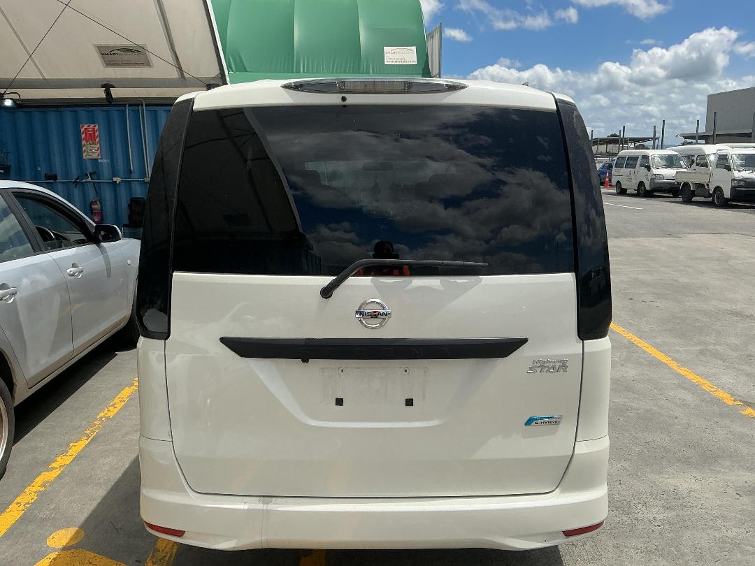 Photo '14' of Nissan Serena Hybrid Photo '14' of Nissan Serena Hybrid