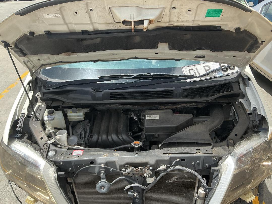 Photo '30' of Nissan Serena Hybrid Photo '30' of Nissan Serena Hybrid