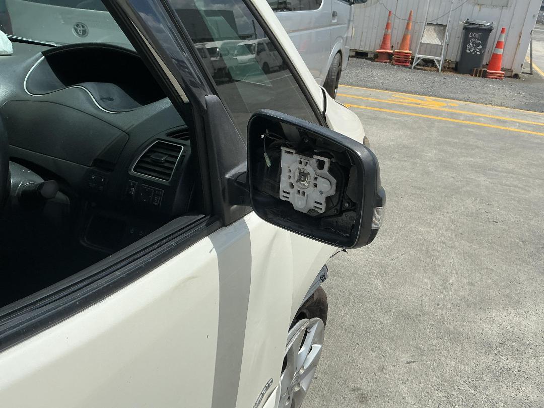 Photo '21' of Nissan Serena Hybrid Photo '21' of Nissan Serena Hybrid