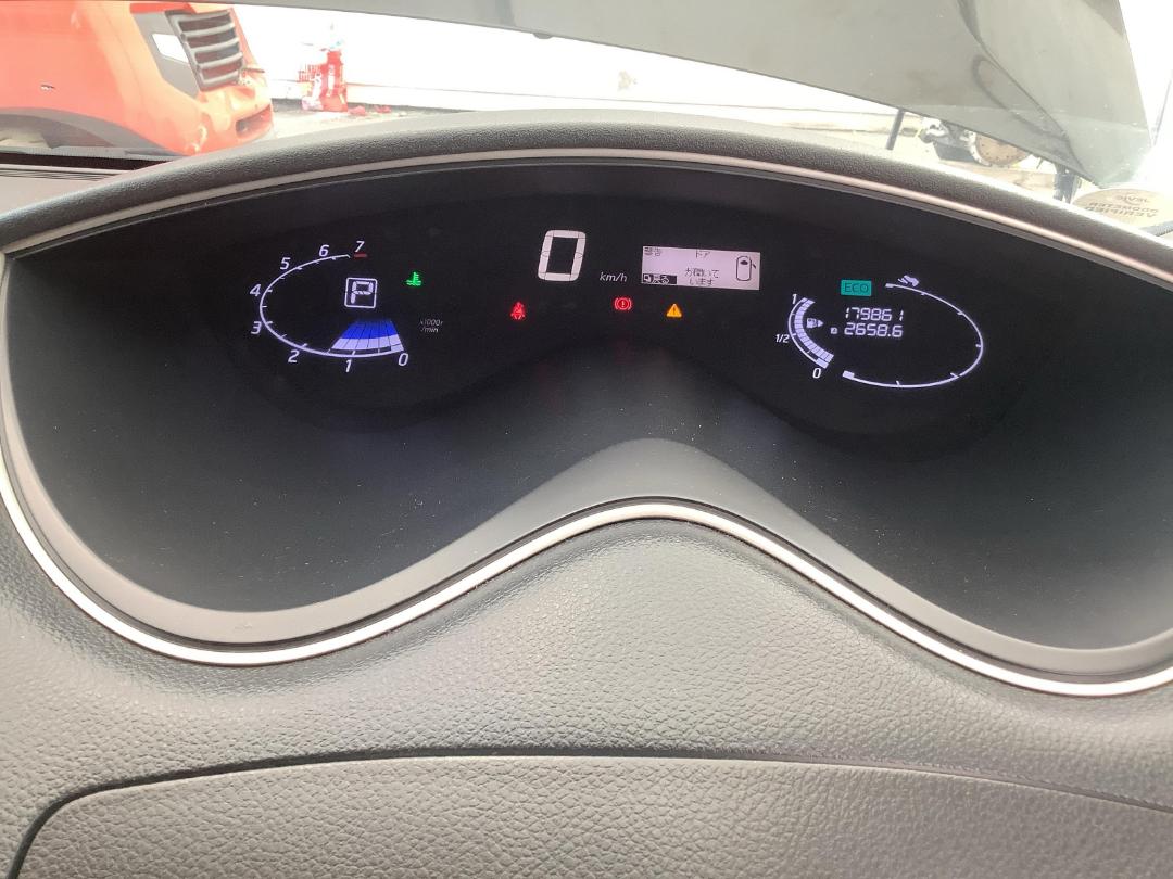 Photo '14' of Nissan Serena Highway Star Photo '14' of Nissan Serena Highway Star