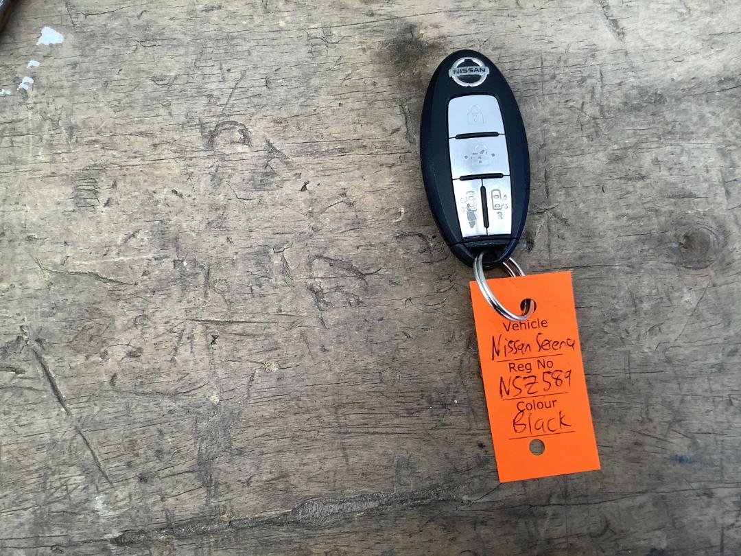 Photo '17' of Nissan Serena Highway Star Photo '17' of Nissan Serena Highway Star