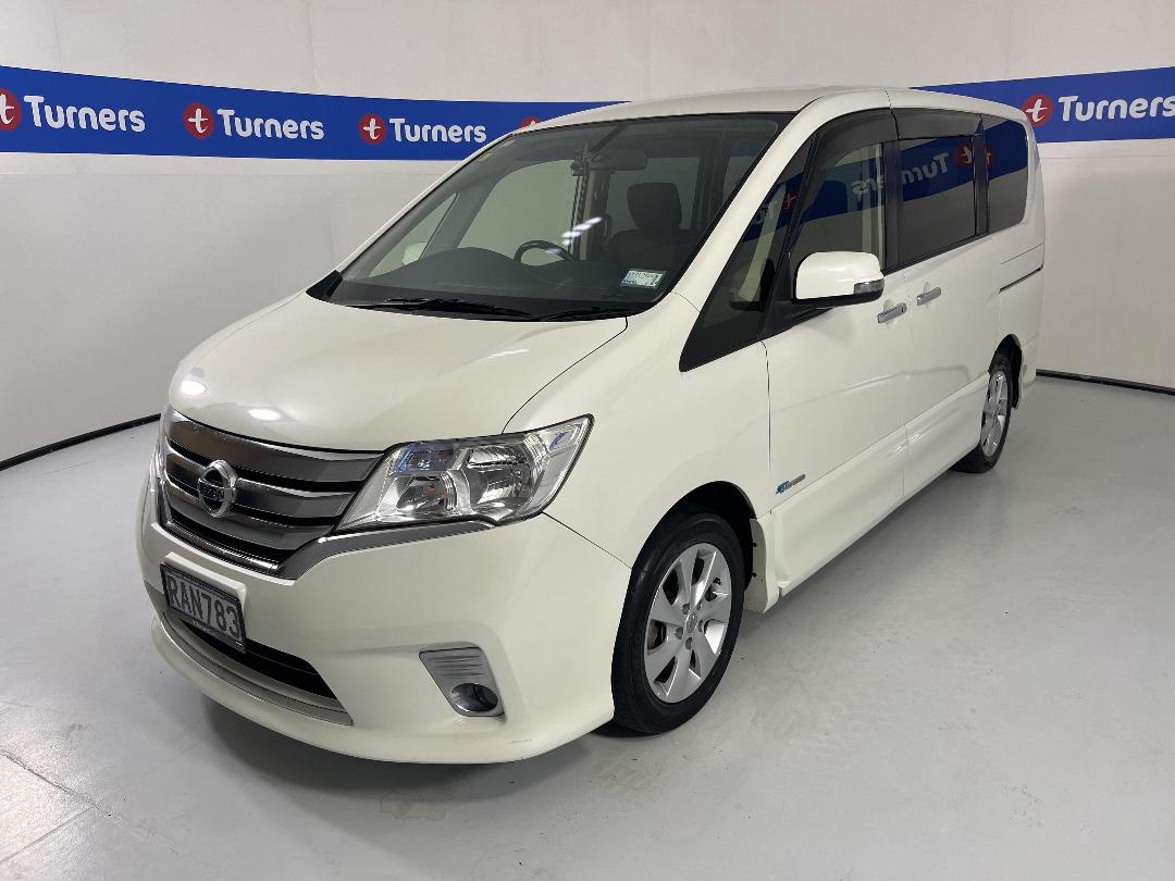 Photo '4' of Nissan Serena