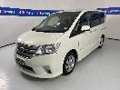 Thumbnail '4' of Nissan Serena