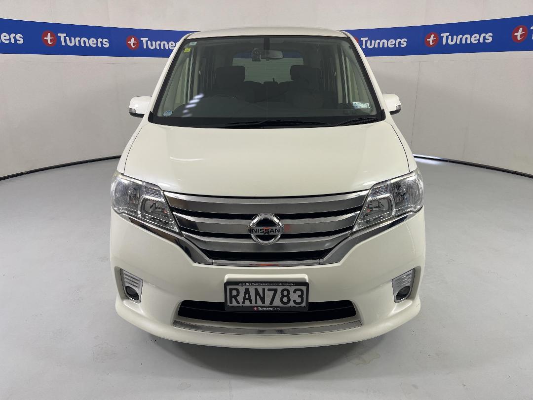 Photo '2' of Nissan Serena