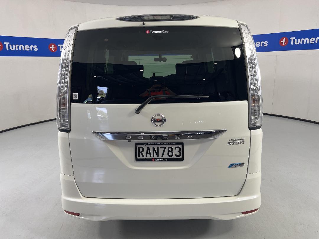 Photo '6' of Nissan Serena