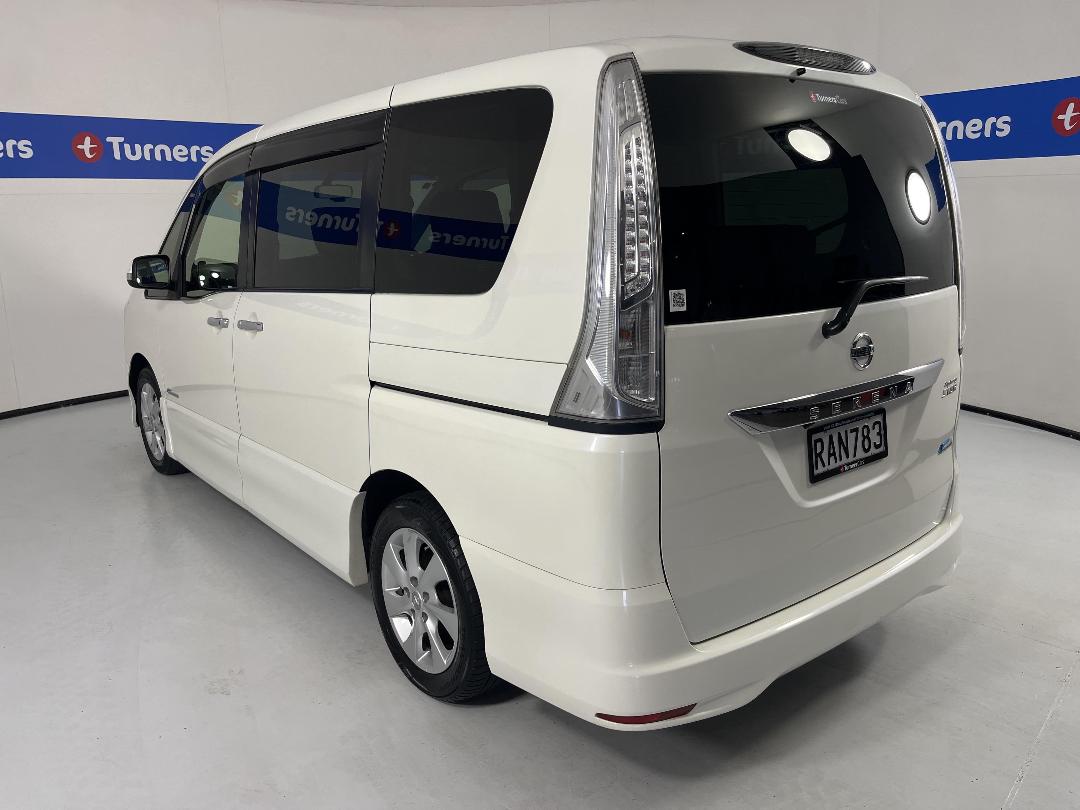 Photo '5' of Nissan Serena