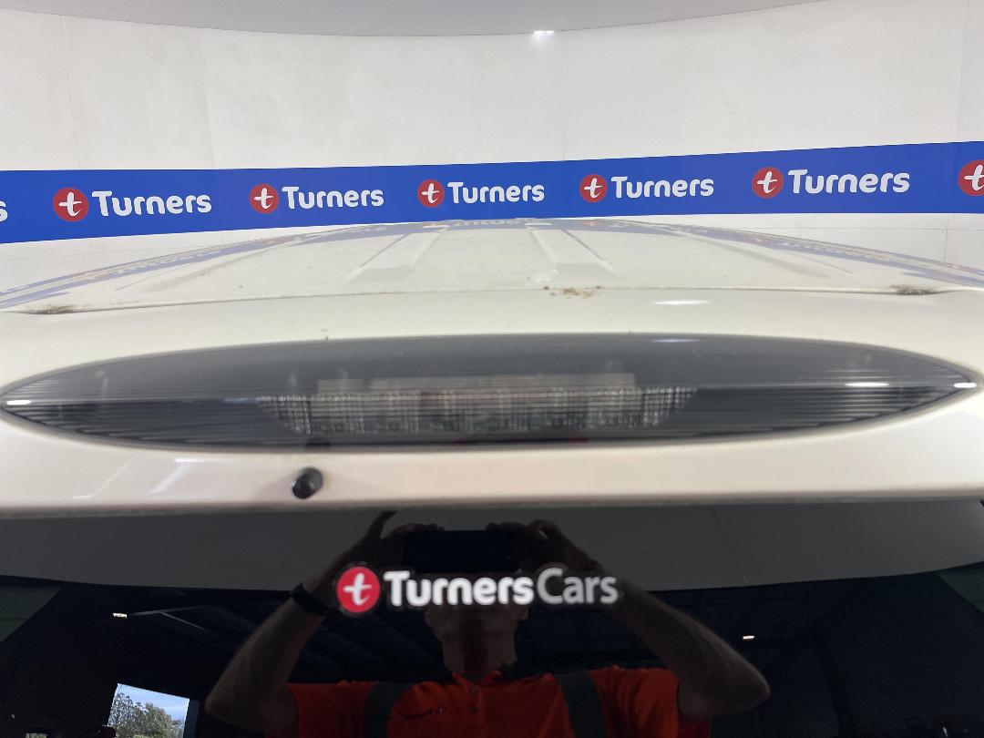 Photo '29' of Nissan Serena