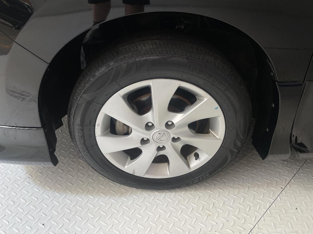 Photo '10' of Nissan Serena