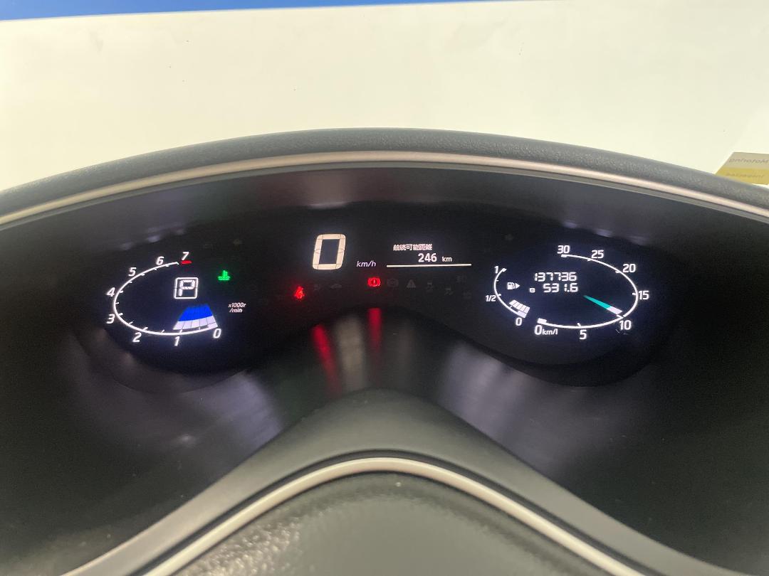 Photo '21' of Nissan Serena