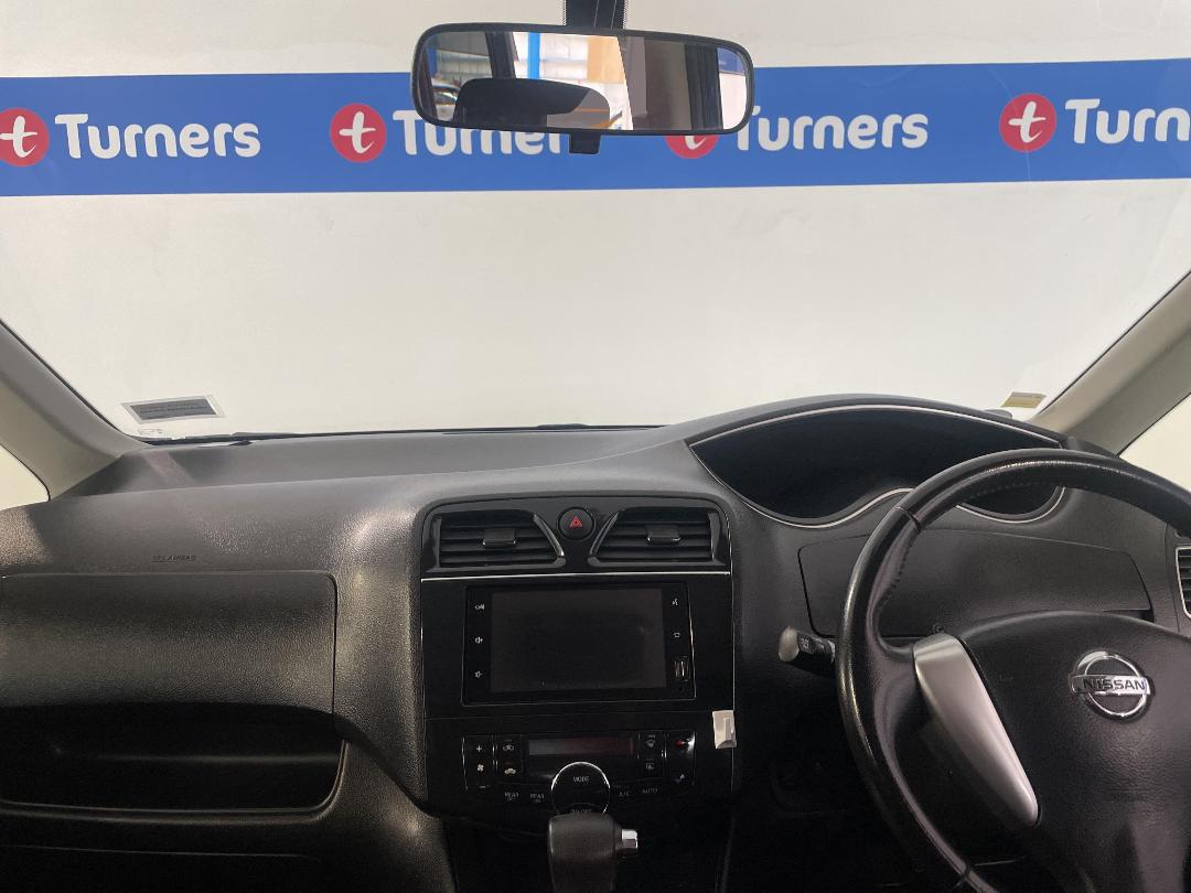 Photo '17' of Nissan Serena