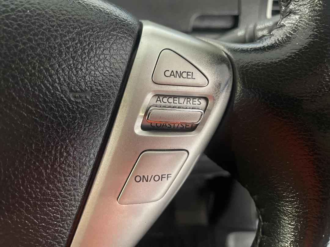 Photo '27' of Nissan Serena