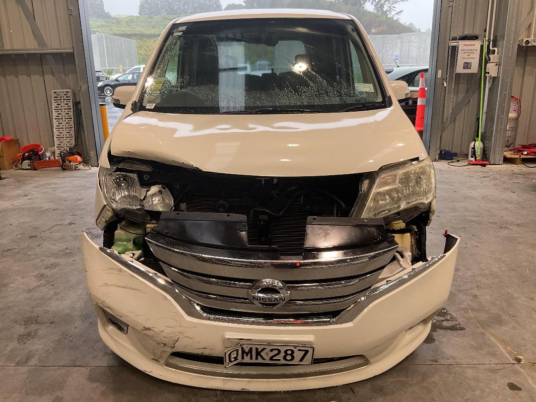 Photo '6' of Nissan Serena Photo '6' of Nissan Serena