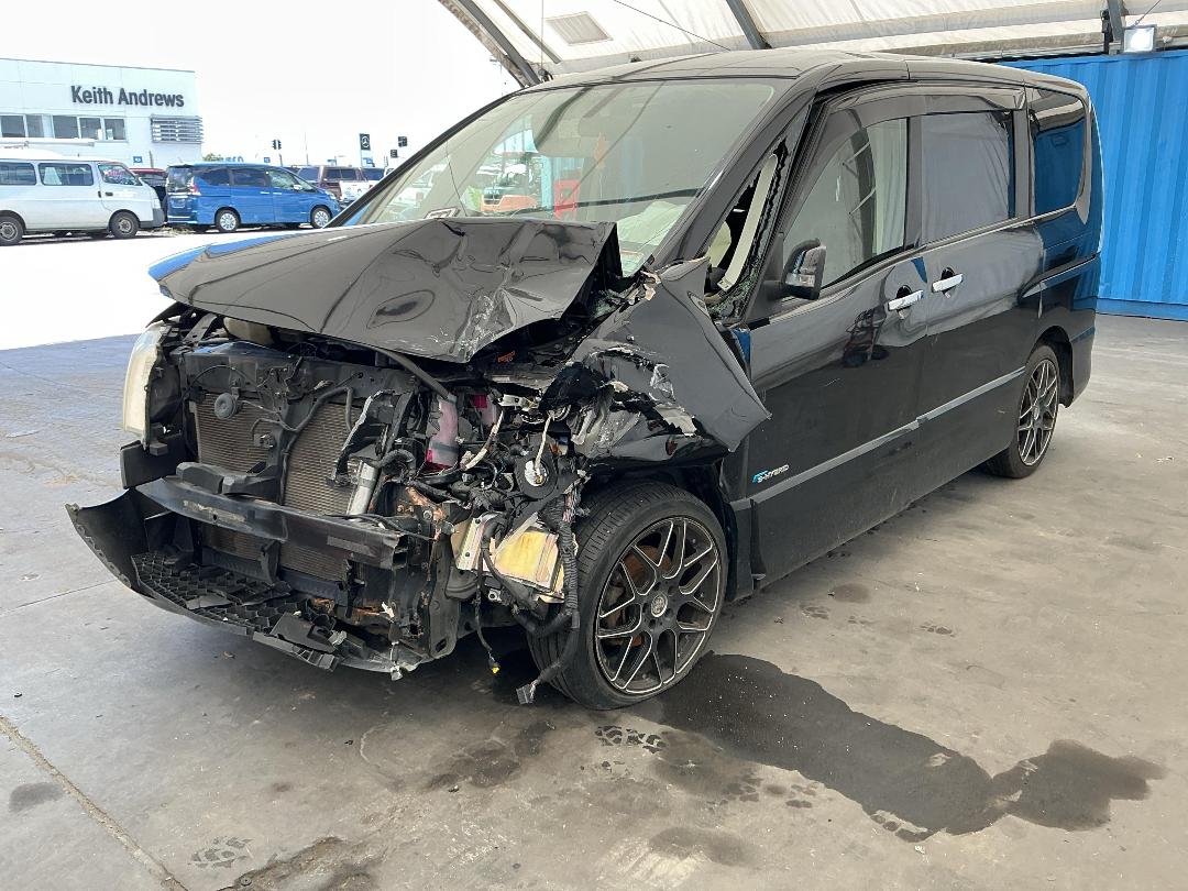 Photo '10' of Nissan Serena Highway Star Photo '10' of Nissan Serena Highway Star