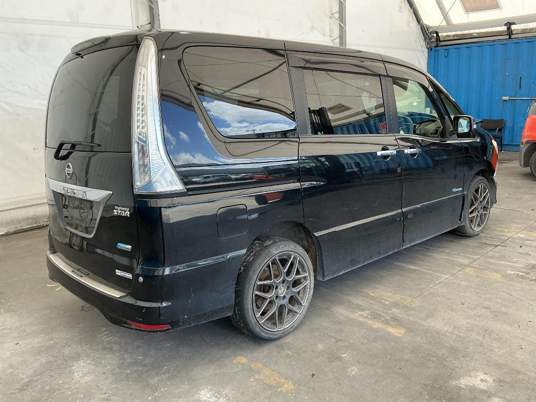 Photo '23' of Nissan Serena Highway Star Photo '23' of Nissan Serena Highway Star