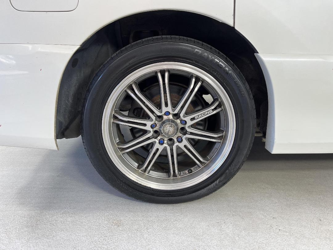 Photo '12' of Nissan Serena Photo '12' of Nissan Serena