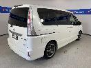 Thumbnail '7' of Nissan Serena
