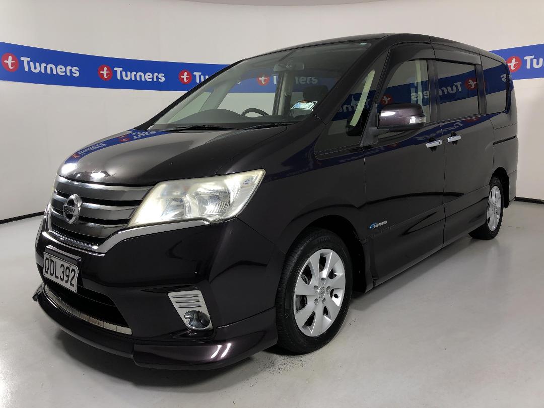 Photo '4' of Nissan Serena