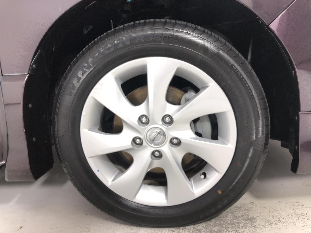 Photo '9' of Nissan Serena