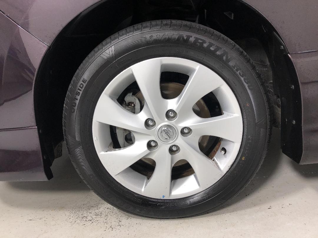 Photo '10' of Nissan Serena