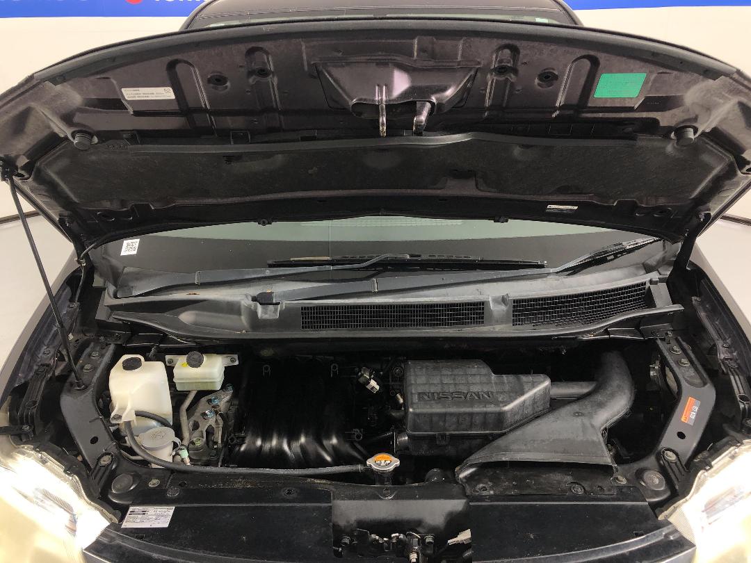 Photo '13' of Nissan Serena