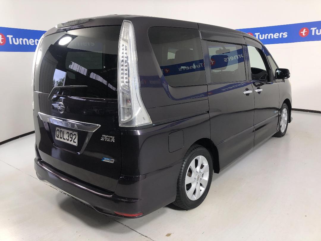 Photo '7' of Nissan Serena