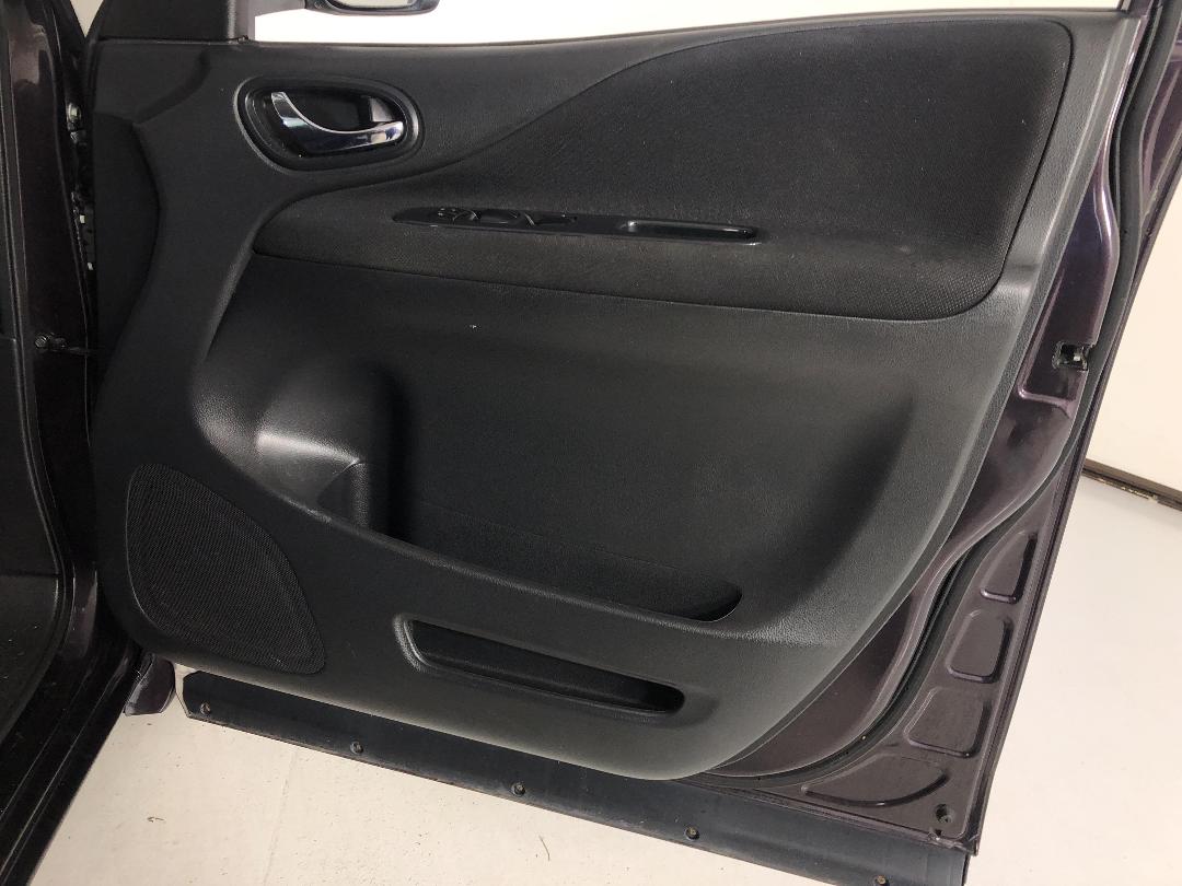 Photo '15' of Nissan Serena