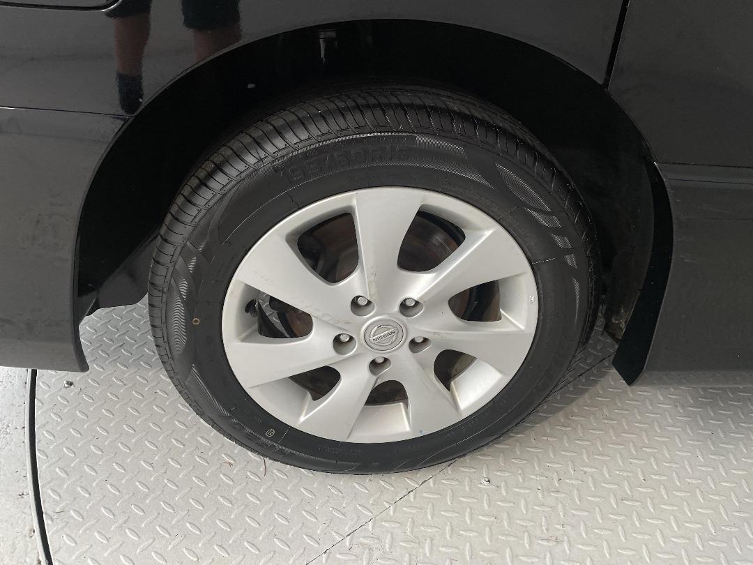 Photo '12' of Nissan Serena