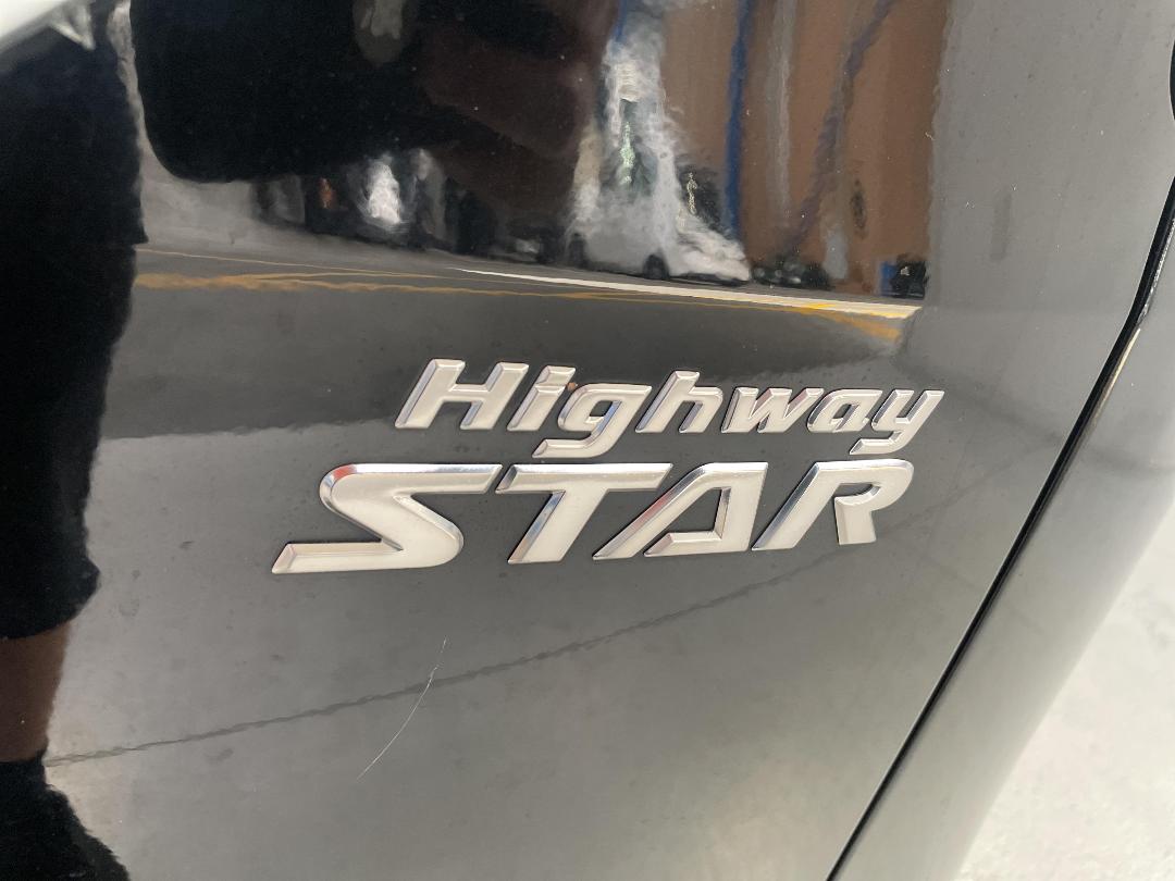 Photo '33' of Nissan Serena