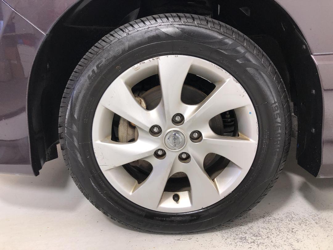 Photo '10' of Nissan Serena