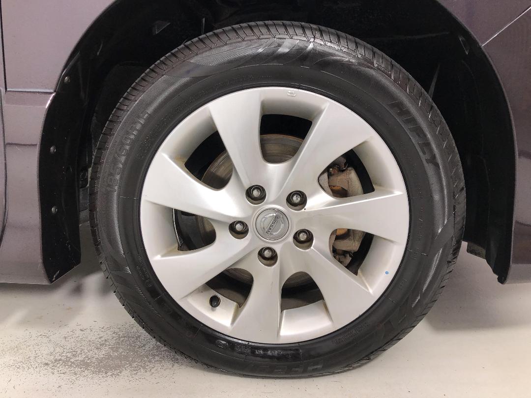 Photo '9' of Nissan Serena