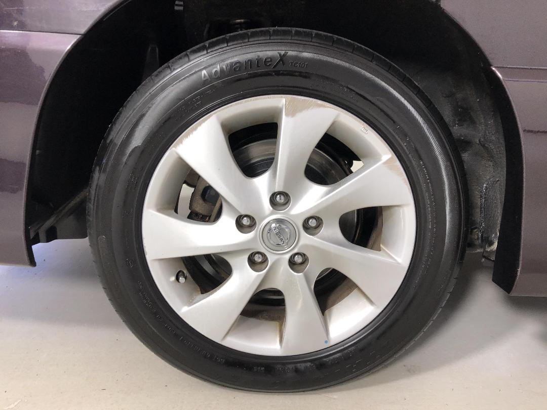 Photo '12' of Nissan Serena