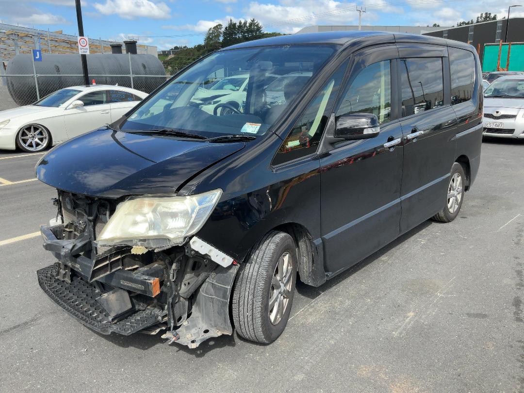 Photo '3' of Nissan Serena