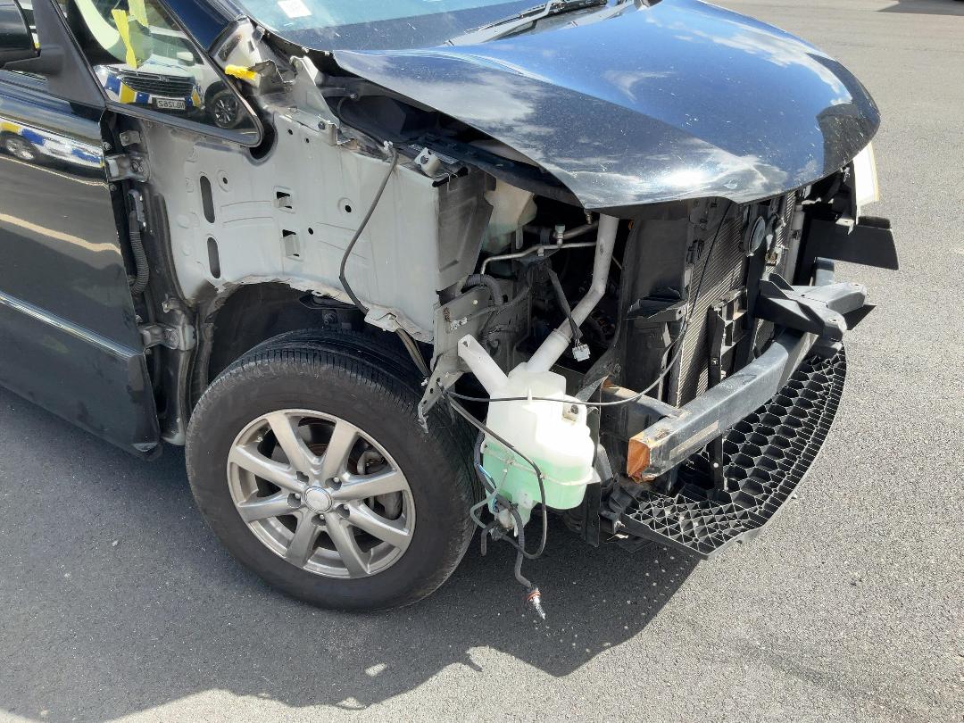 Photo '13' of Nissan Serena