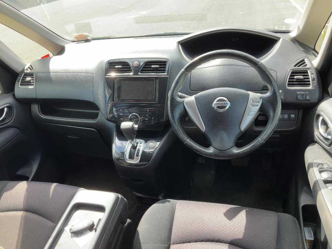 Photo '16' of Nissan Serena