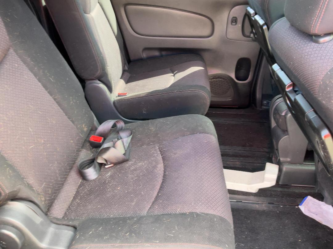 Photo '17' of Nissan Serena