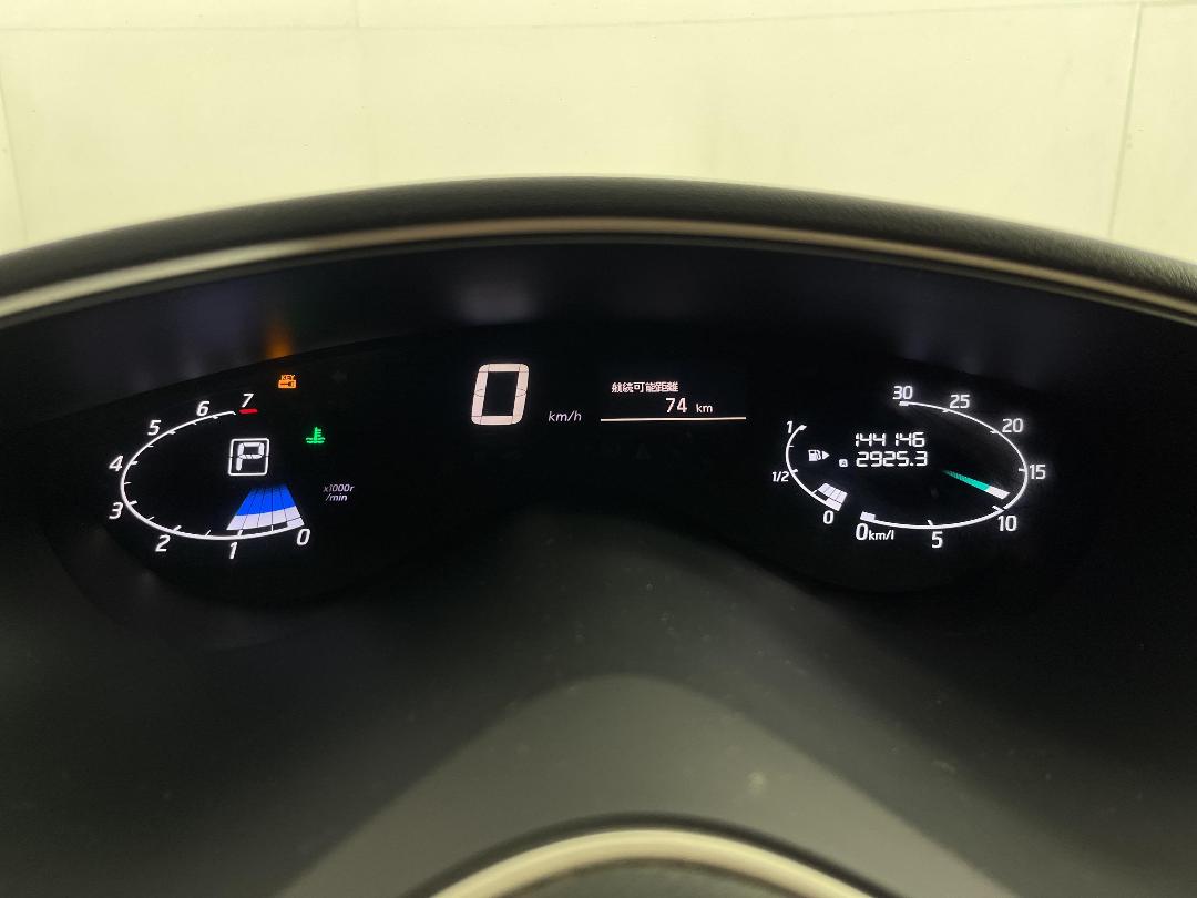 Photo '20' of Nissan Serena