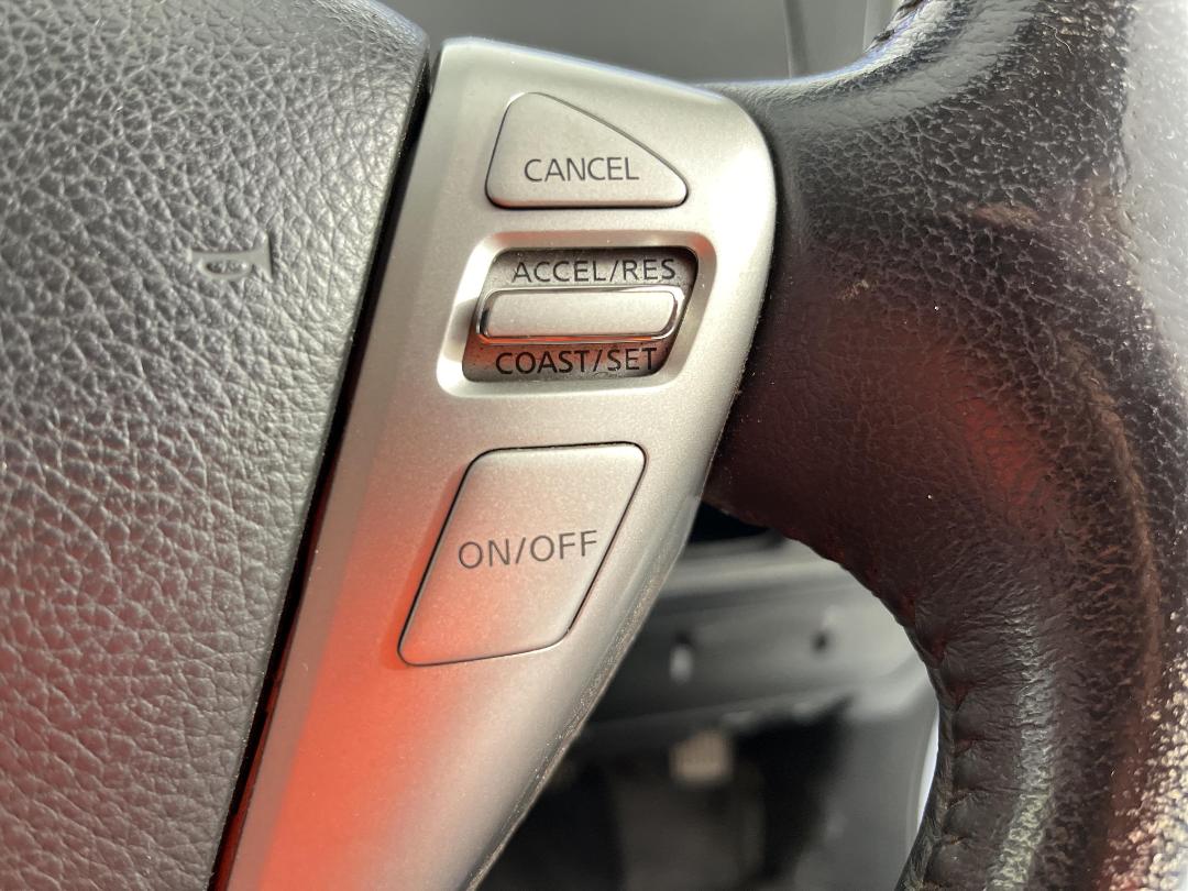 Photo '24' of Nissan Serena