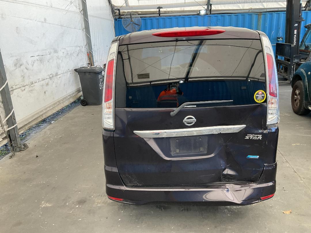 Photo '12' of Nissan Serena