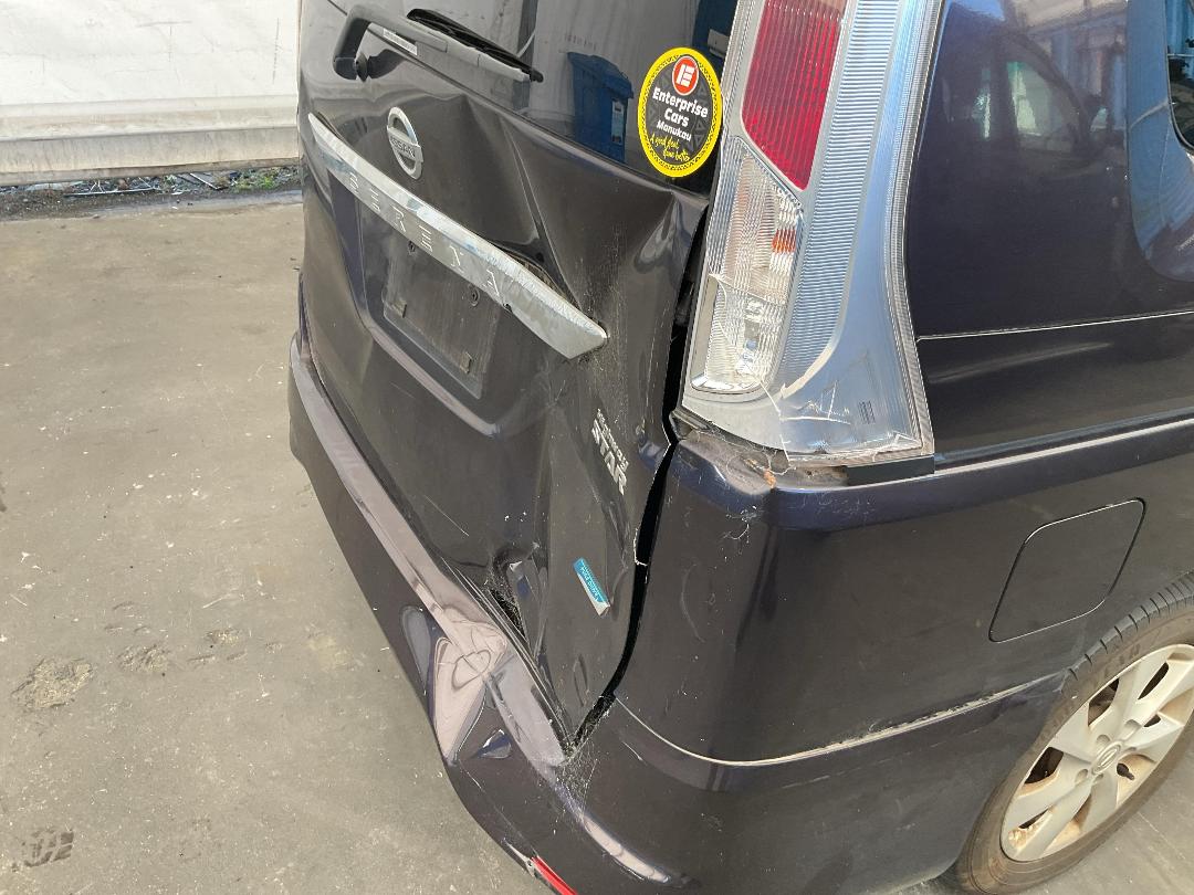 Photo '15' of Nissan Serena