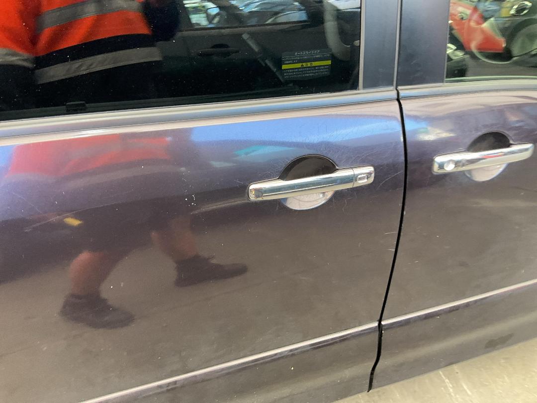 Photo '17' of Nissan Serena