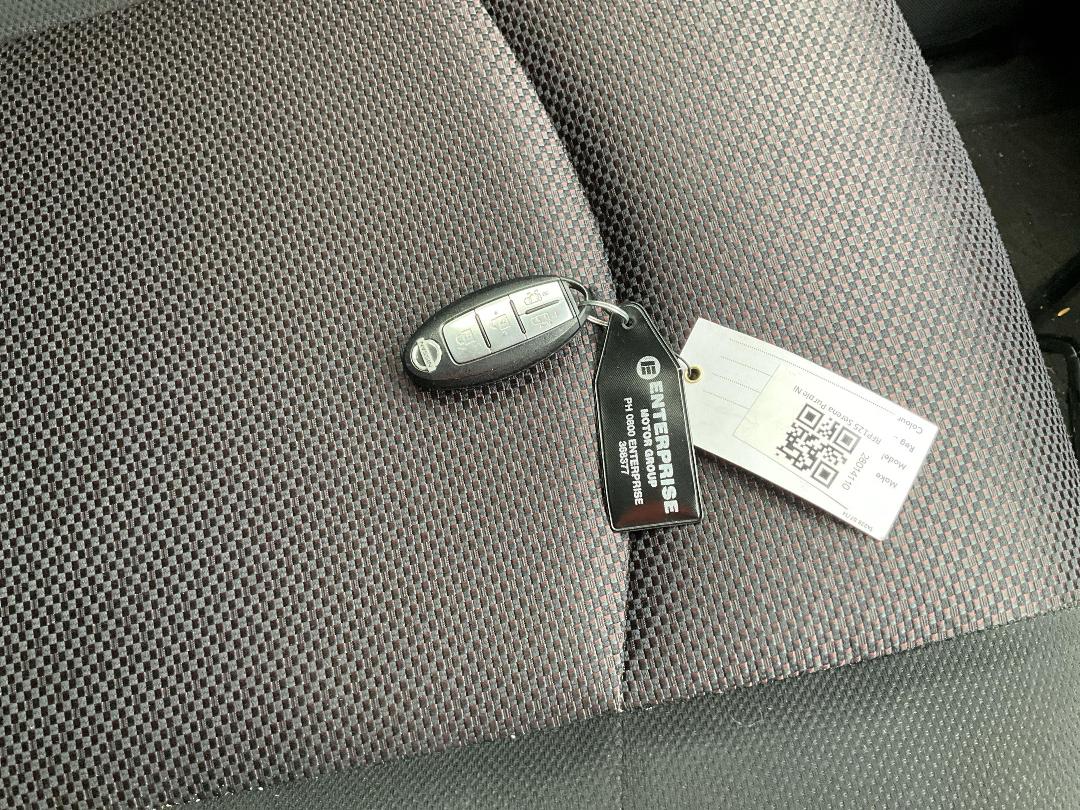 Photo '21' of Nissan Serena