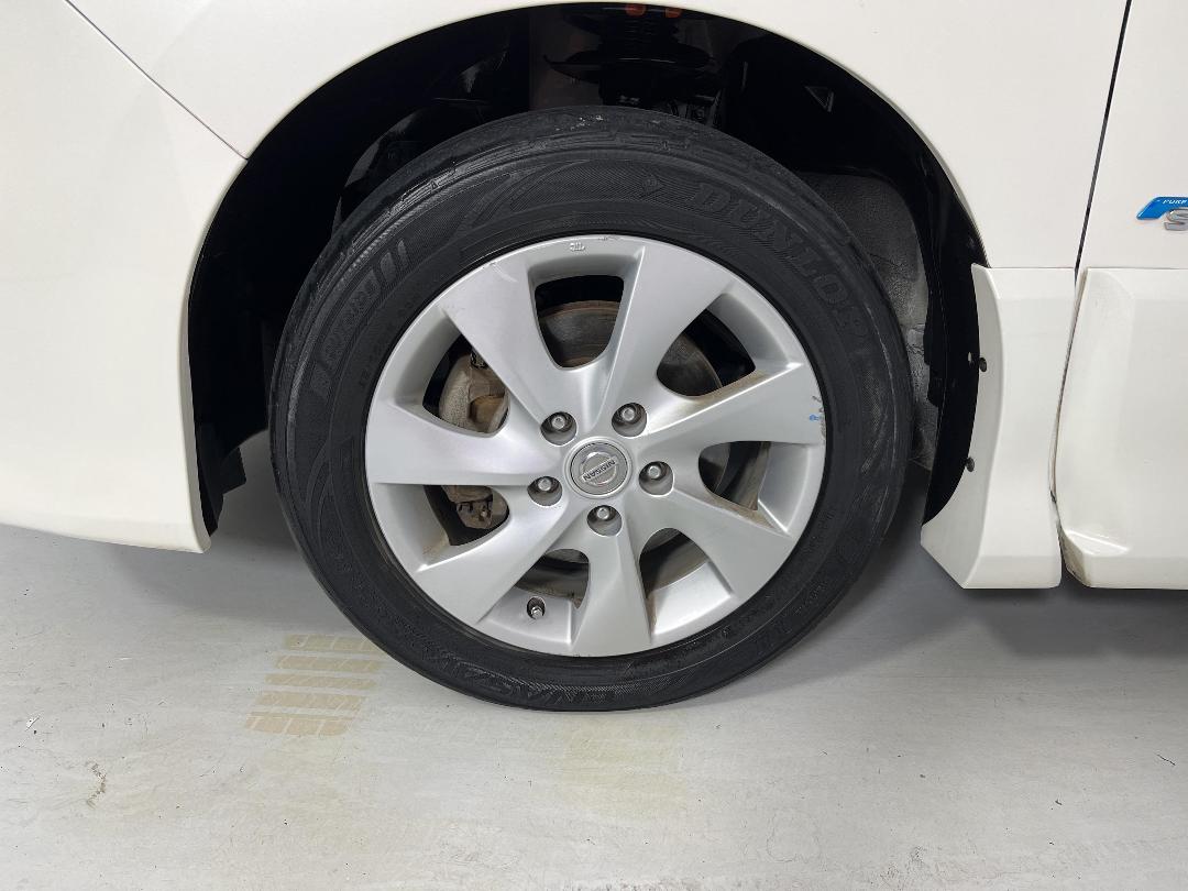 Photo '10' of Nissan Serena