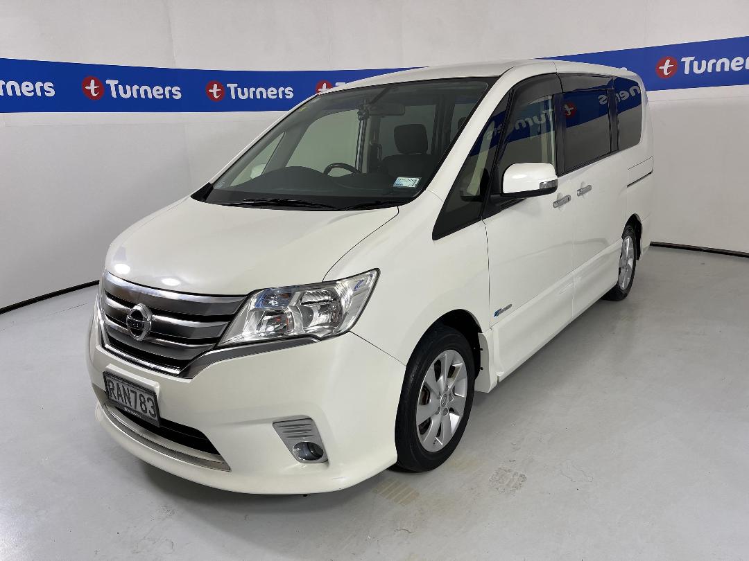 Photo '4' of Nissan Serena