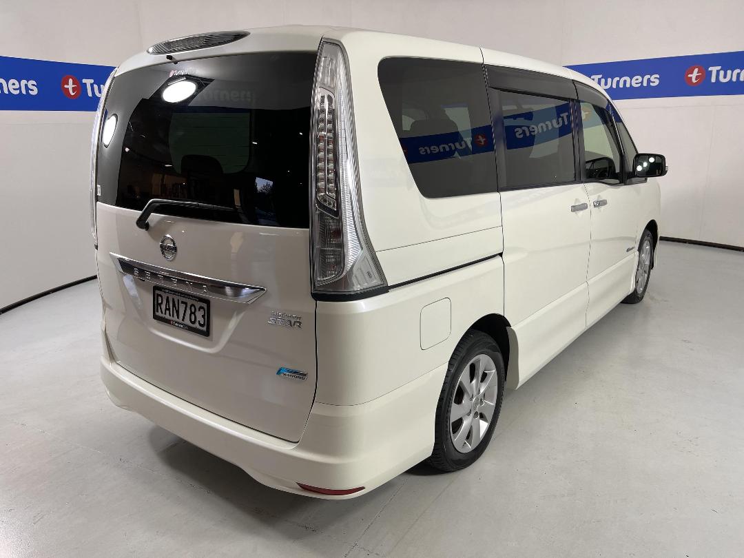 Photo '7' of Nissan Serena